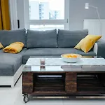 Modern, Spacious With Garage And Balcony *