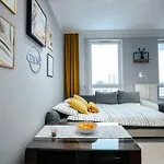 公寓 Modern, Spacious With Garage And Balcony 华沙