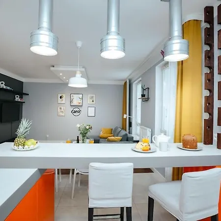 Modern, Spacious With Garage And Balcony Apartment