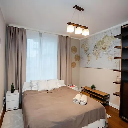 Apartment Modern, Spacious With Garage And Balcony Warsaw