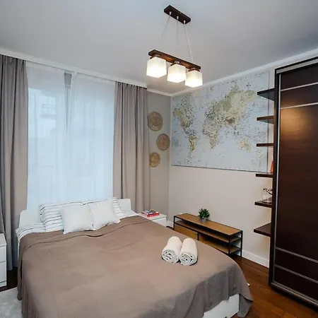 Apartment Modern, Spacious With Garage And Balcony Warsaw