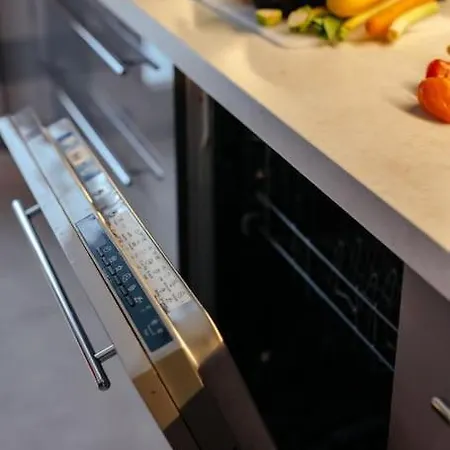 Modern, Spacious With Garage And Balcony * Varsavia