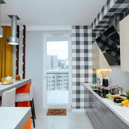 Modern, Spacious With Garage And Balcony * Varsavia