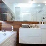 Appartement Modern, Spacious With Garage And Balcony Varsovie
