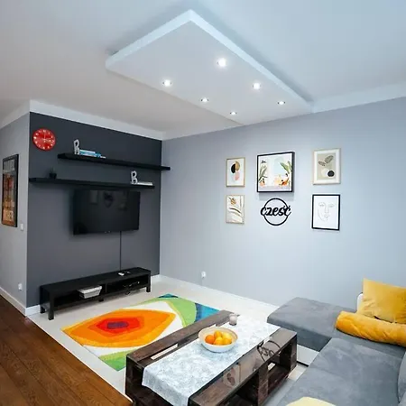 Appartement Modern, Spacious With Garage And Balcony Varsovie