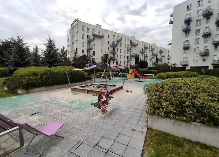 Apartman Modern, Spacious With Garage And Balcony *