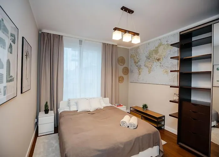 Apartman Modern, Spacious With Garage And Balcony Varsó