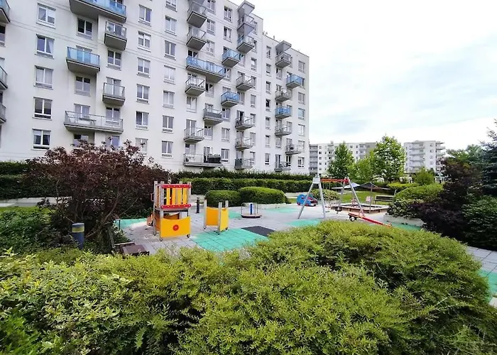 Modern, Spacious With Garage And Balcony * Varsó