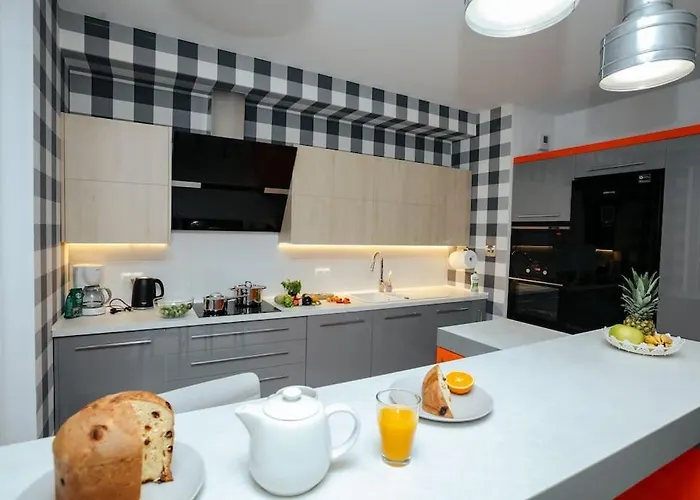 Apartman Modern, Spacious With Garage And Balcony