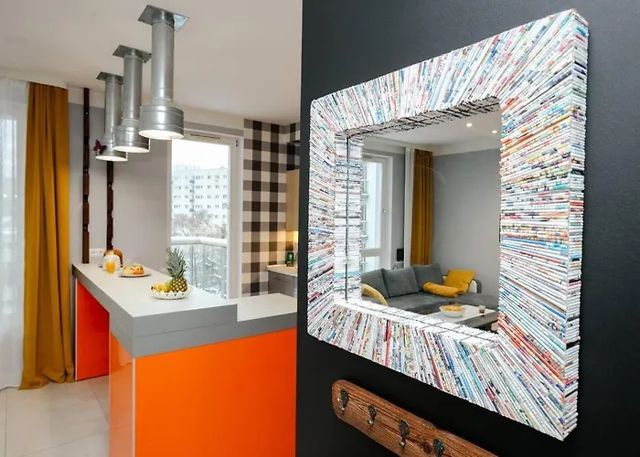 Modern, Spacious With Garage And Balcony * Varsó