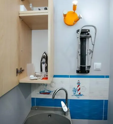 Apartman Modern, Spacious With Garage And Balcony