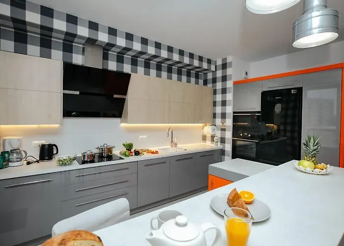 Apartman Modern, Spacious With Garage And Balcony *