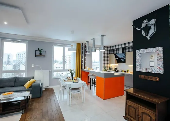 Modern, Spacious With Garage And Balcony Apartman Varsó