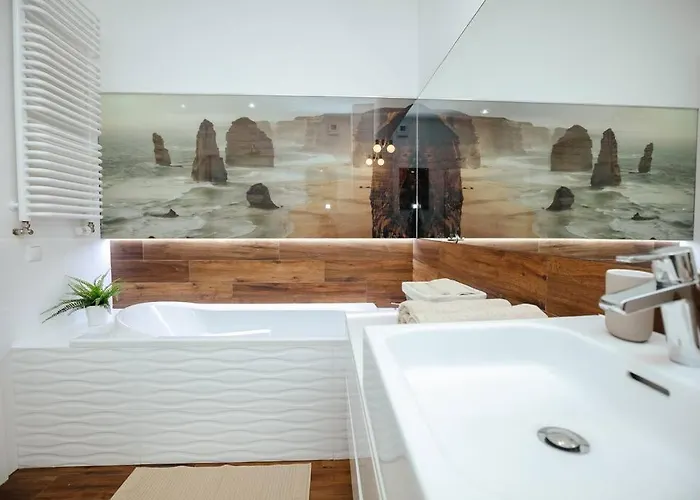 Modern, Spacious With Garage And Balcony Apartman Varsó