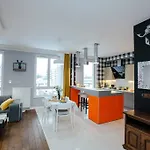Modern, Spacious With Garage And Balcony Apartmán Varšava