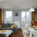 Apartmán Modern, Spacious With Garage And Balcony *