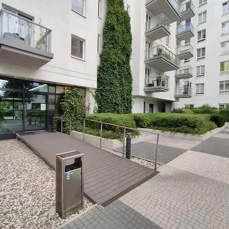 Apartmán Modern, Spacious With Garage And Balcony Varšava