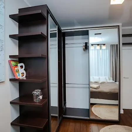 Modern, Spacious With Garage And Balcony * Varšava