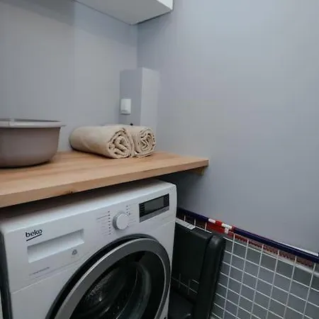 Modern, Spacious With Garage And Balcony Apartament Warszawa