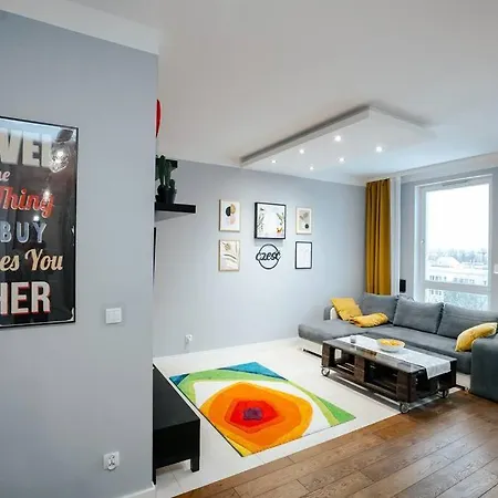 Modern, Spacious With Garage And Balcony Apartament *