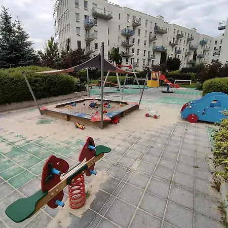 Modern, Spacious With Garage And Balcony Apartament